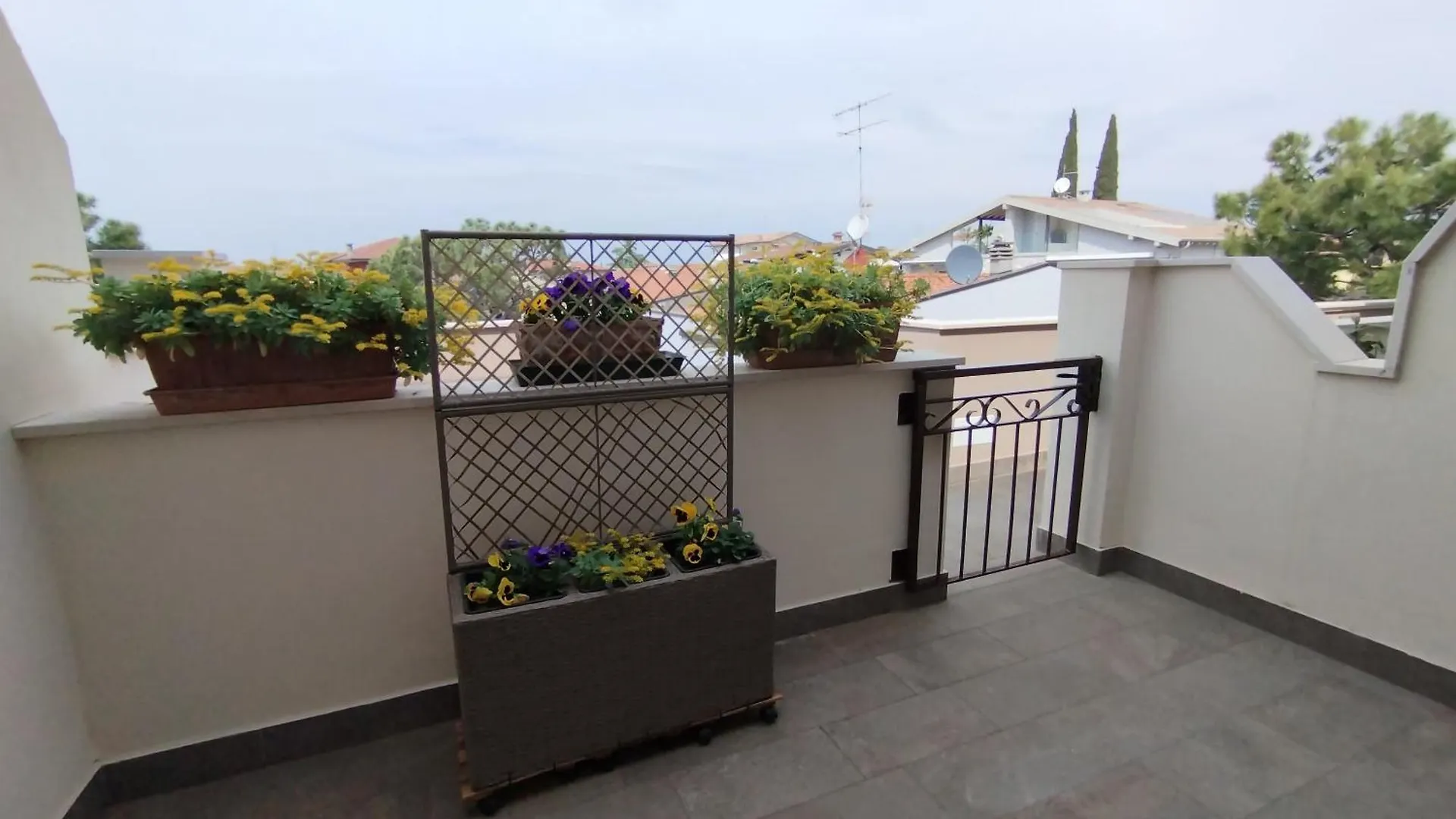 Miragarda Sirmione Apartment 0*,  Italy
